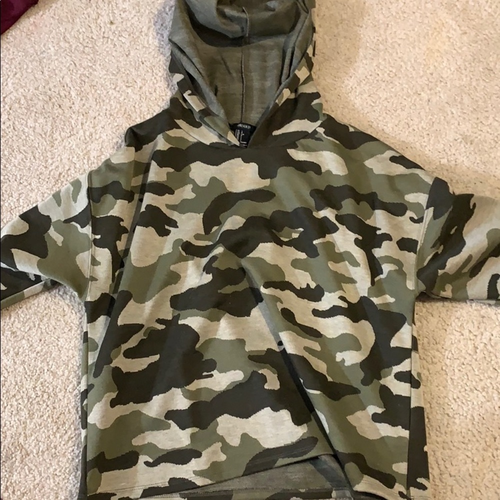 Forever 21 camo sweater. Brand new. Never worn